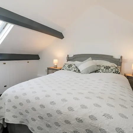 Ammonite Cottage, Saltburn-by-the-sea * Hinderwell